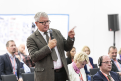 2018-volkswagen-forumrozwojumiast-1dzien-154