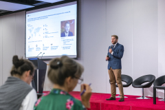 2018-volkswagen-forumrozwojumiast-1dzien-99